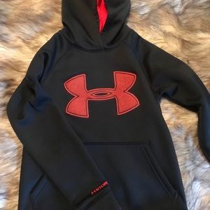 Boys YXS Under Armour sweatshirt